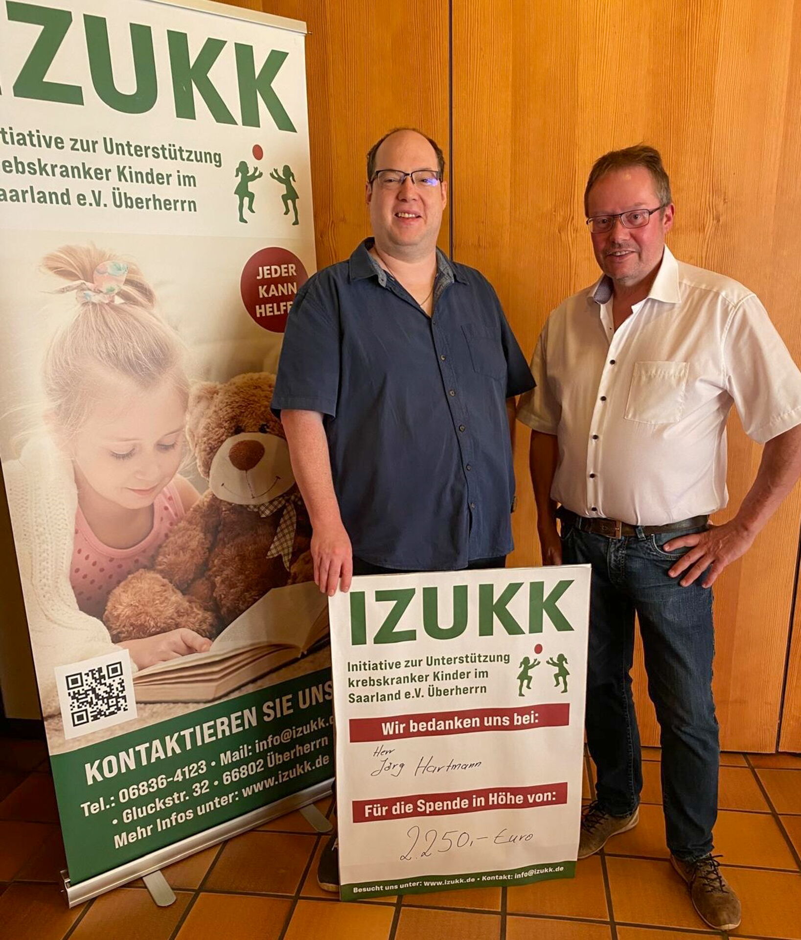 Unser 2. Vorsitzender Markus Leidinger mit dem großzügigen Spender Jörg Hartmann