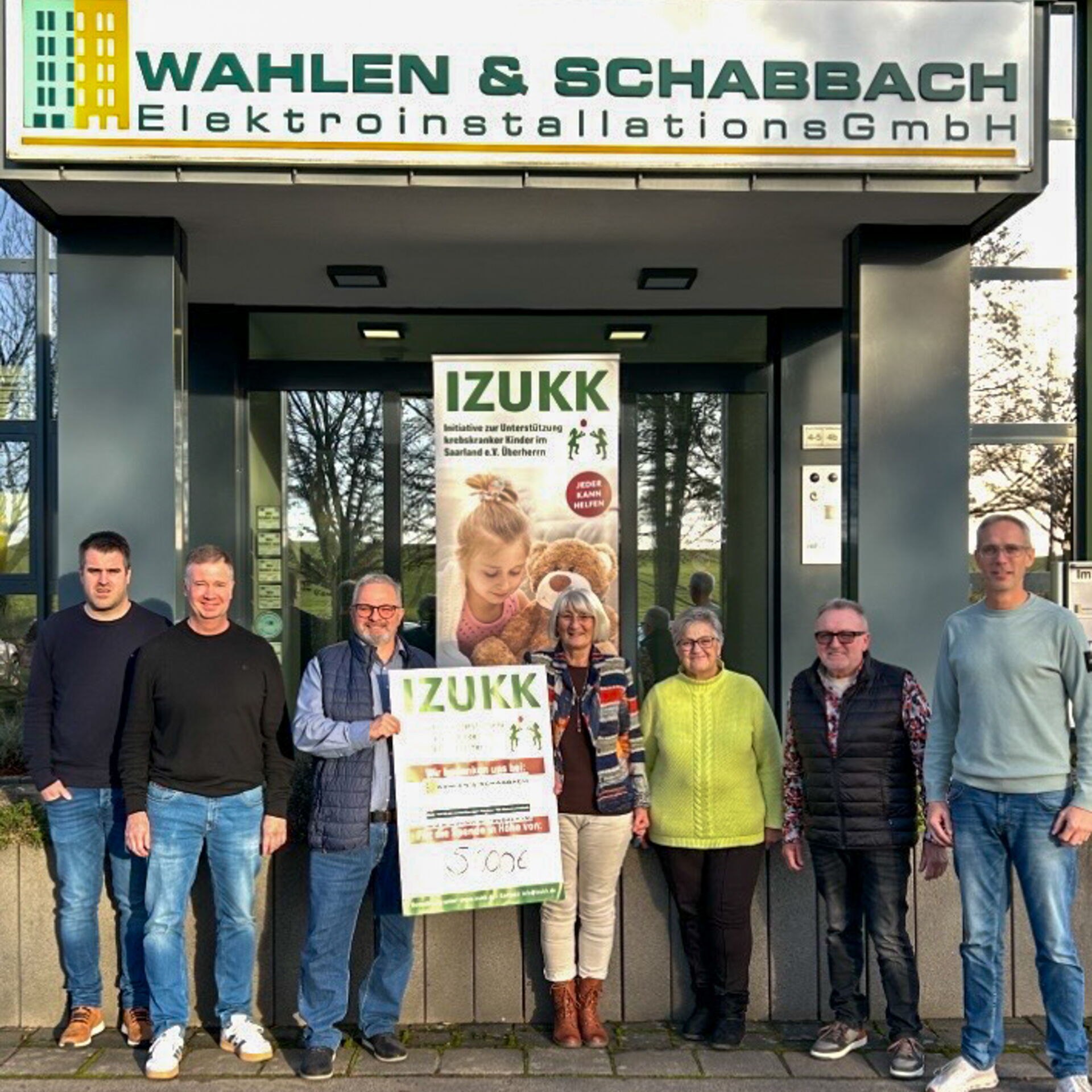 Spendenübergabe an IZUKK